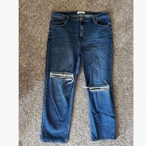 Abercrombie & Fitch Ultra High Raise Ankle Straight Jeans